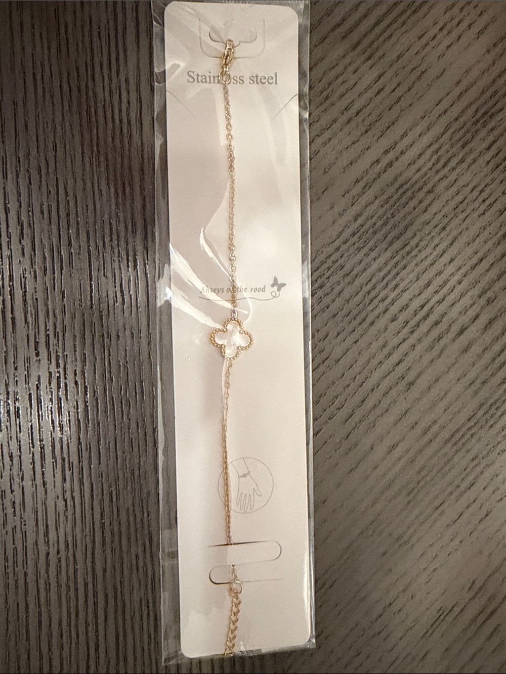 Gold Clover Pendant Bracelet - Stainless Steel